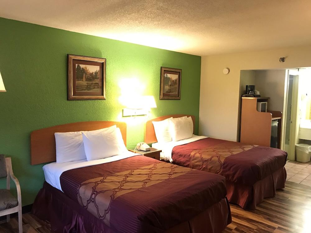 Bear Mount Inn & Suites Pigeon Forge Exterior foto